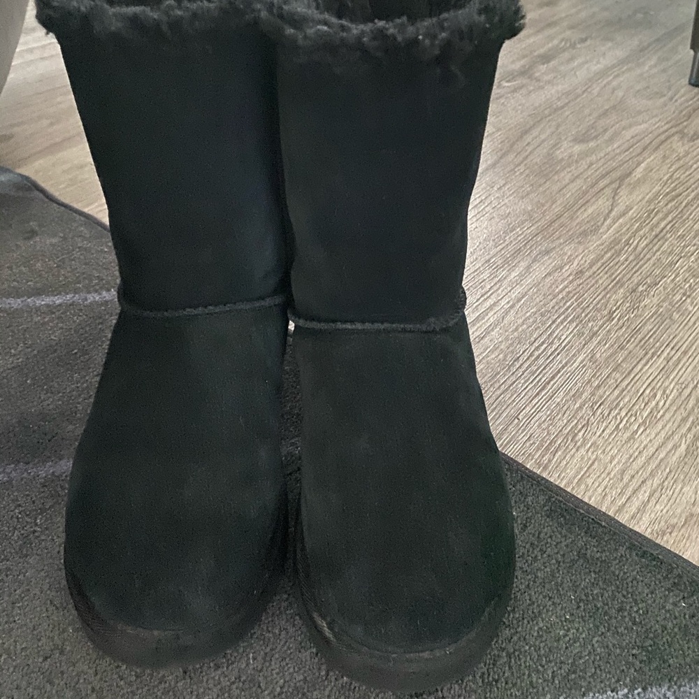 UGG BOOTS SIZE 7 women’s